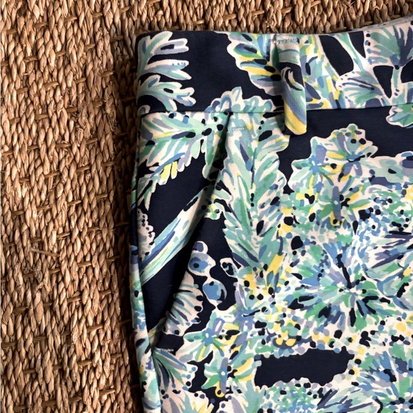 LILLY PULITZER | LP Shorts Size 0 - Picture 9 of 13